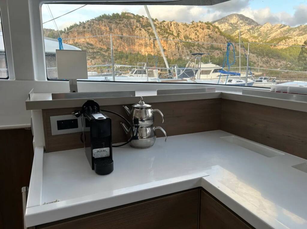 Catamaran Bali 4.2 Sail Spazio