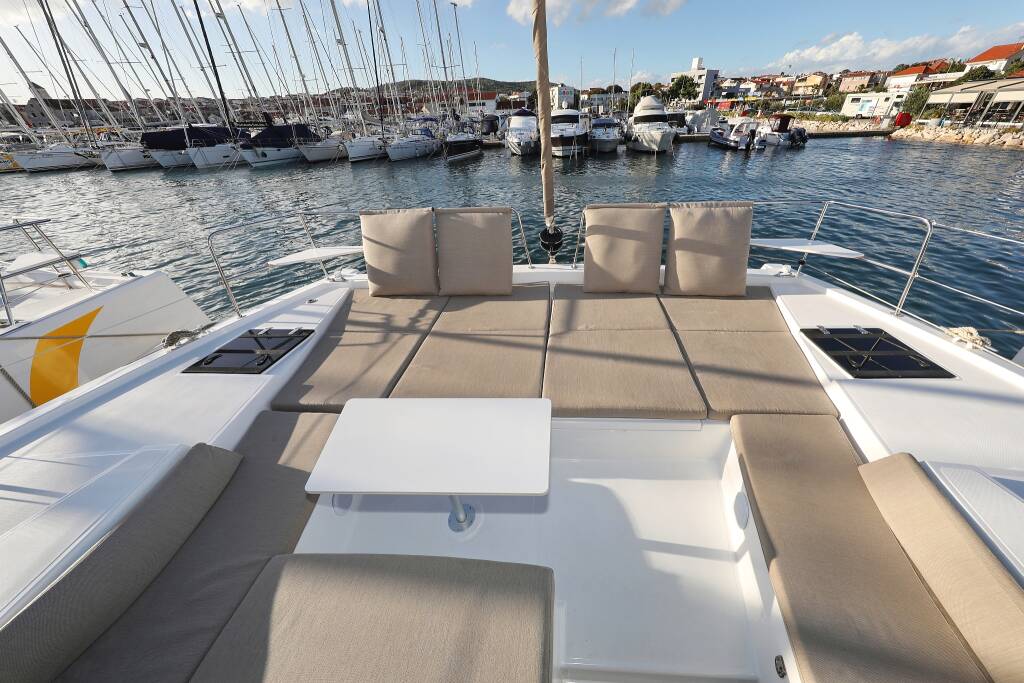 Catamaran Bali 4.2 Open Office