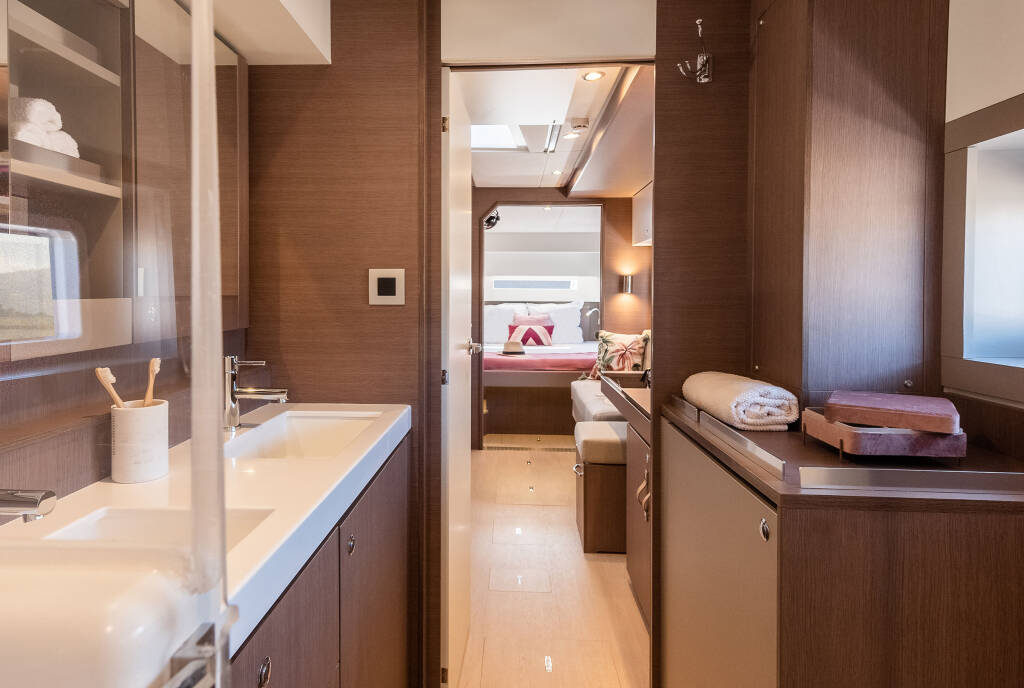 Catamaran Bali 4.2 First Spark