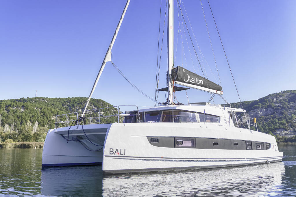 Catamaran Bali 4.2 First Spark
