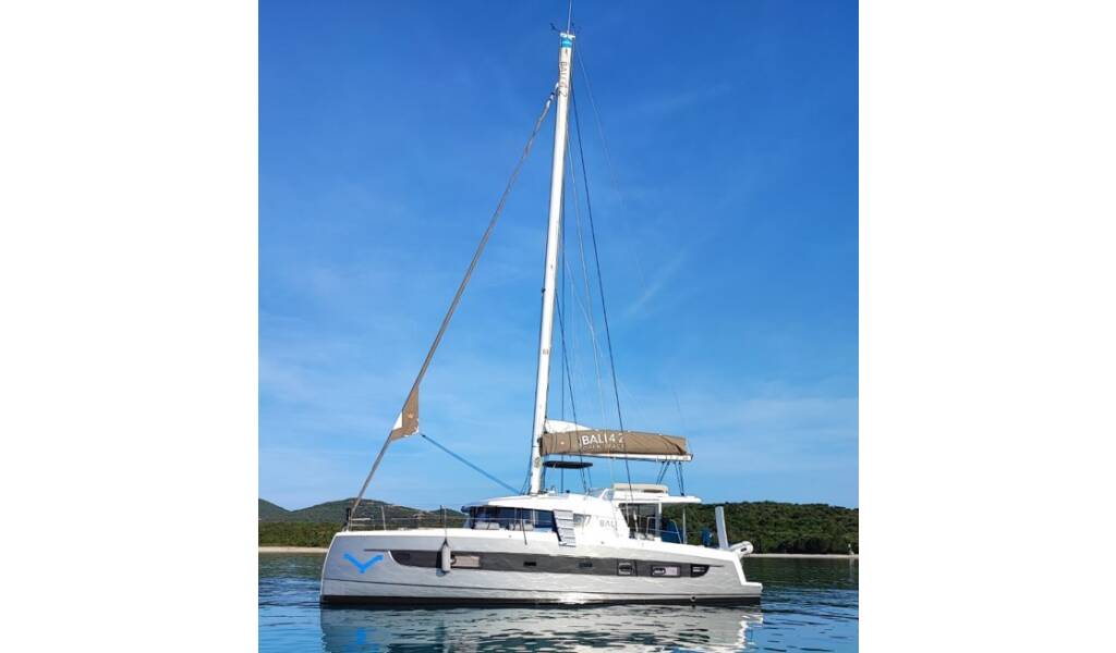 Catamaran Bali 4.2 Ziphius