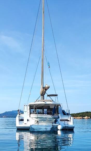 Catamaran Bali 4.2 Ziphius