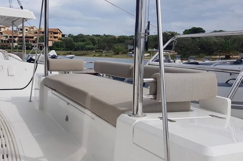 Catamaran Bali 4.2 Ziphius