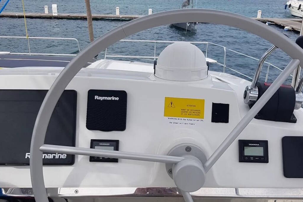Catamaran Bali 4.2 Ziphius