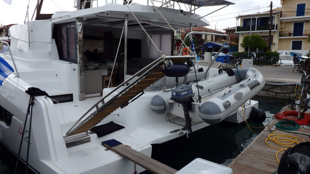 Catamaran Bali 4.2 Blue Navy