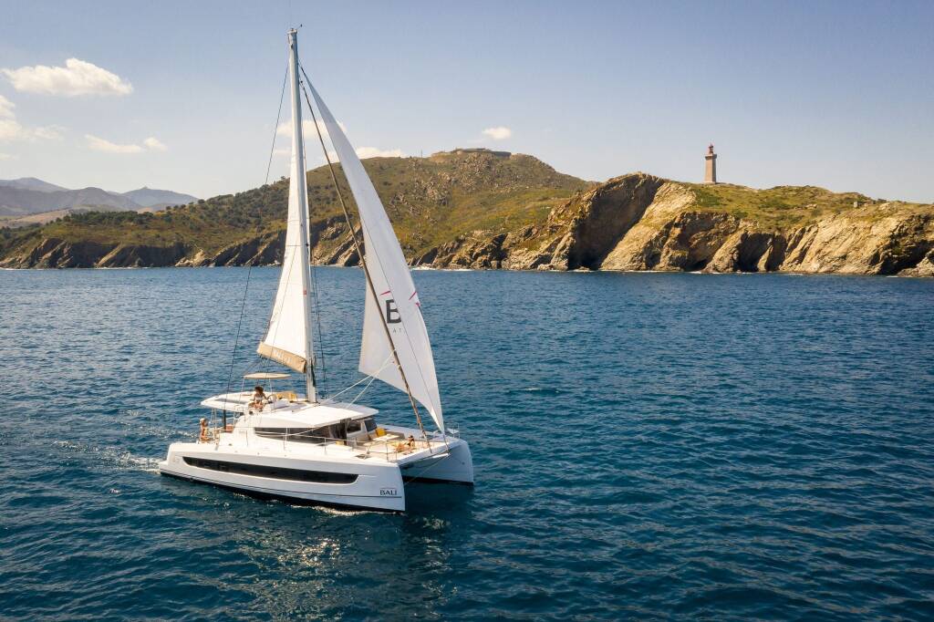 Catamaran Bali 4.2 Nedo