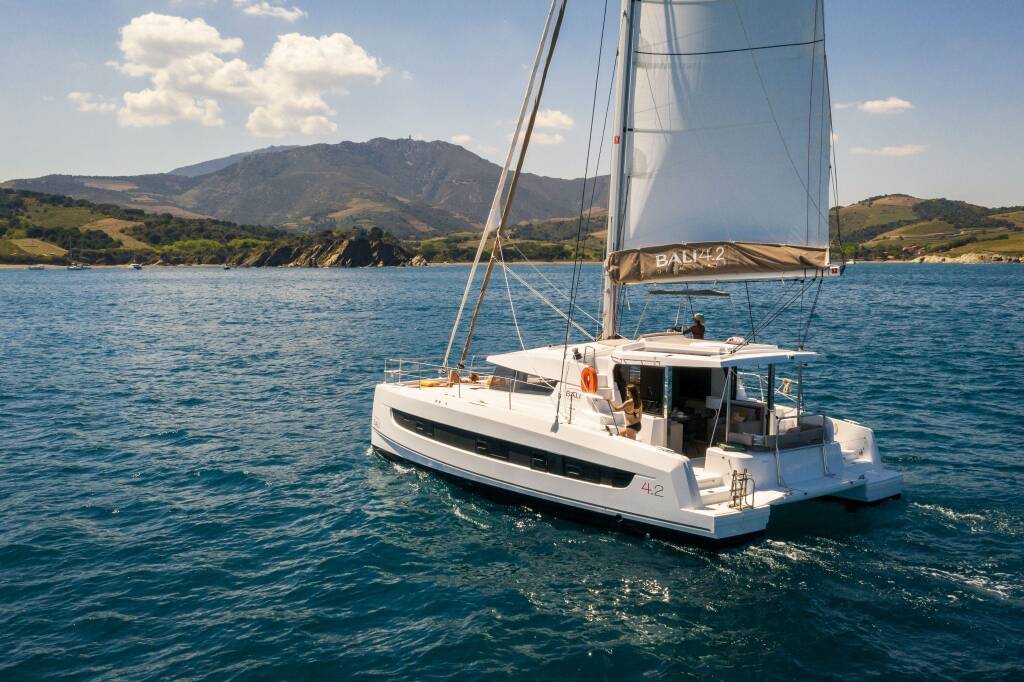 Catamaran Bali 4.2 Nedo