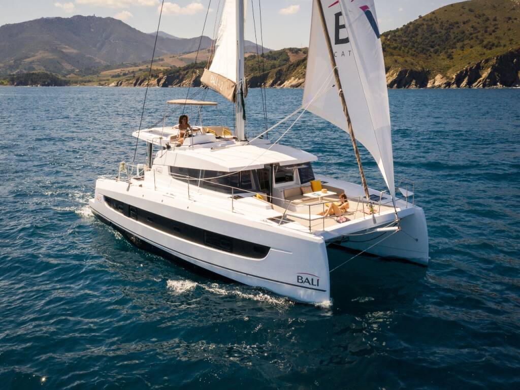 Catamaran Bali 4.2 Agma