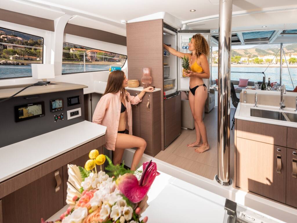 Catamaran Bali 4.2 Agma