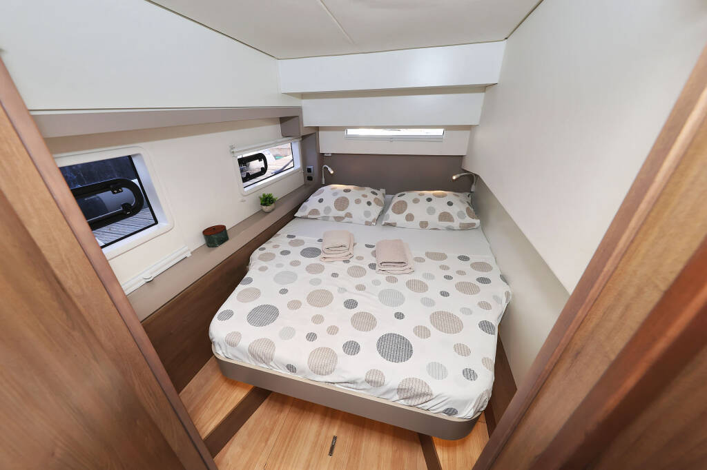 Katamaran Bali 4.2 Agma