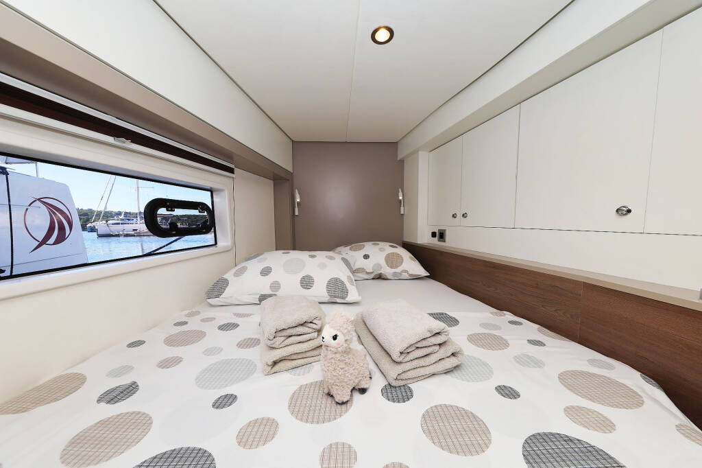 Katamaran Bali 4.2 Agma