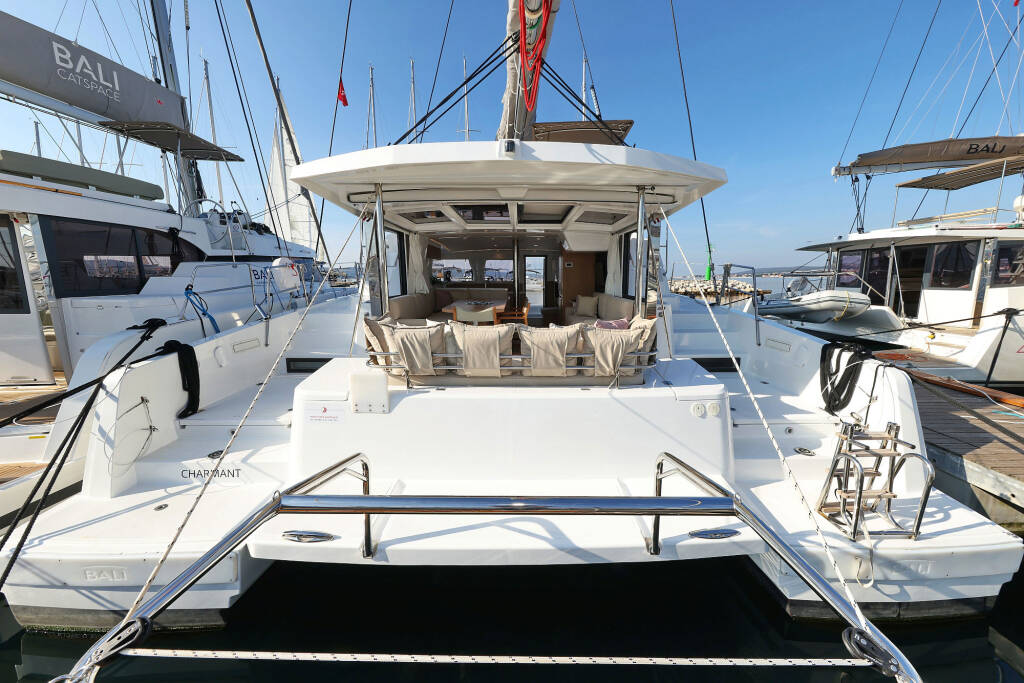 Catamaran Bali 4.2 Charmant
