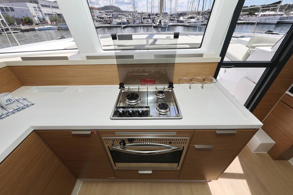 Catamaran Bali 4.2 Mademoiselle