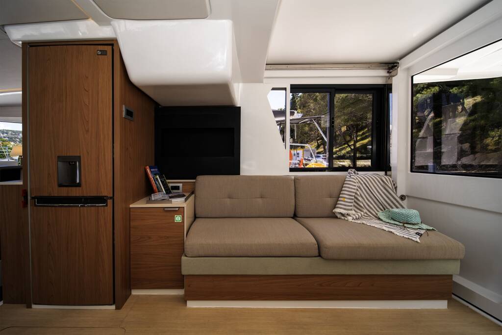 Katamaran Bali 4.2 First Feeling