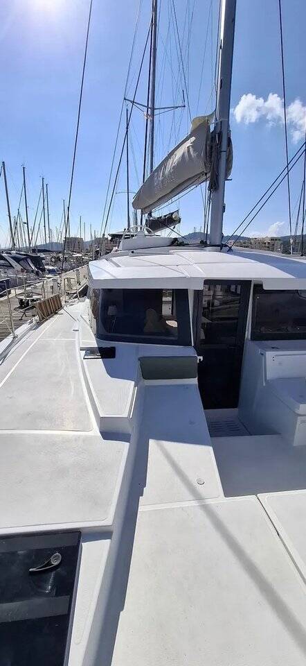 Catamaran Bali 4.2 White Pearl