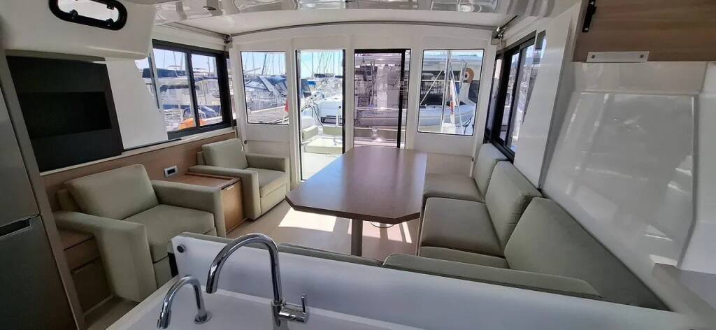 Catamaran Bali 4.2 White Pearl