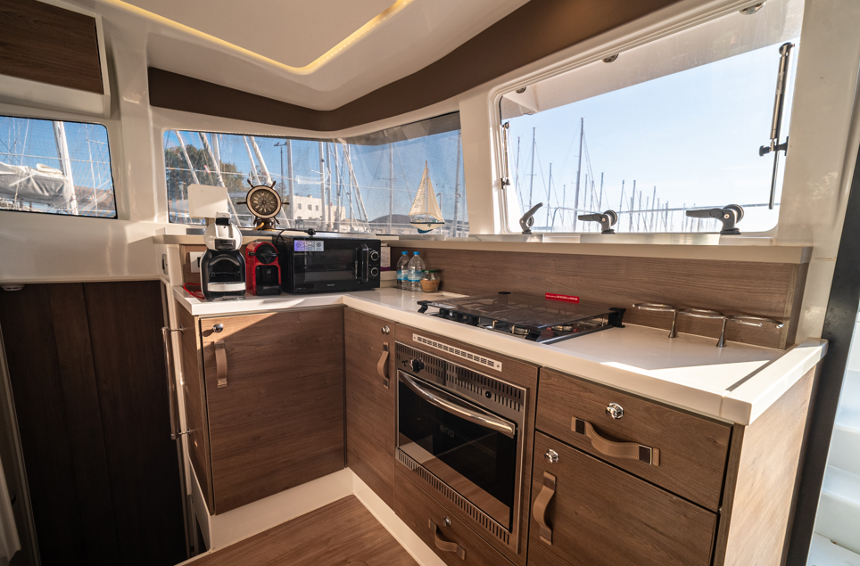 Catamaran Bali 4.2 Silver IX