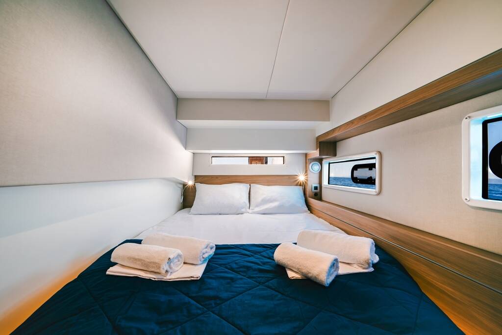Catamaran Bali 4.2 Princess Evgenia