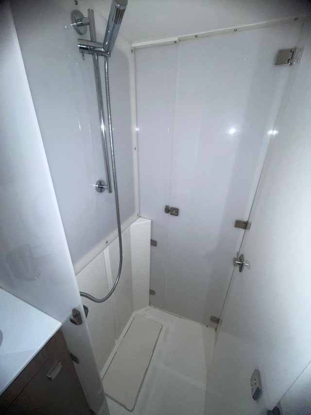 Katamaran Bali 4.2 Arveskida II