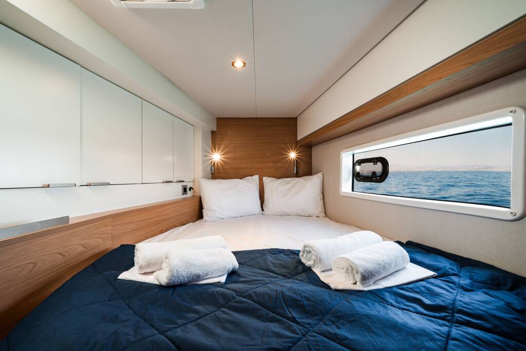 Katamaran Bali 4.2 Princess Evgenia