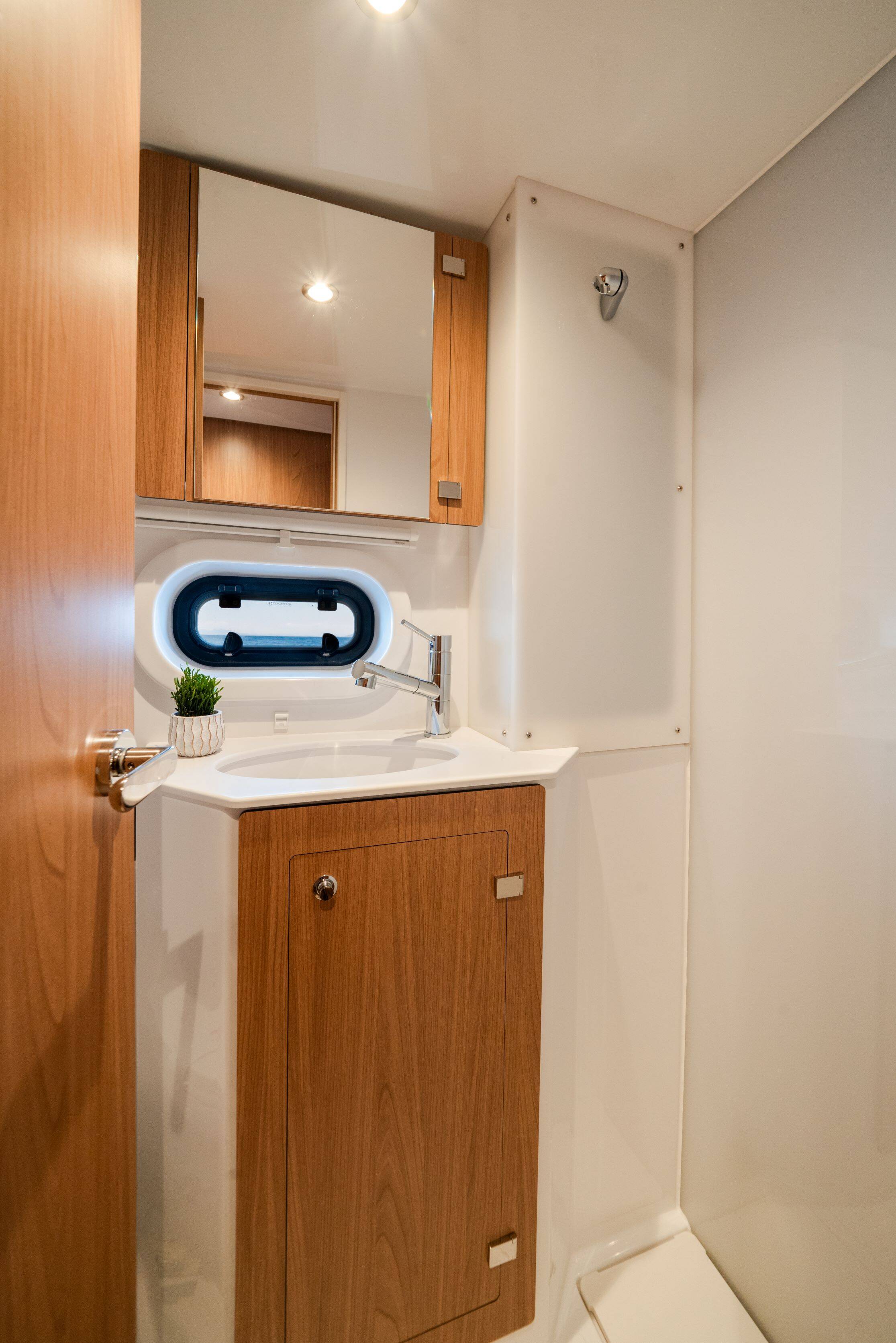 Katamaran Bali 4.2 Princess Evgenia