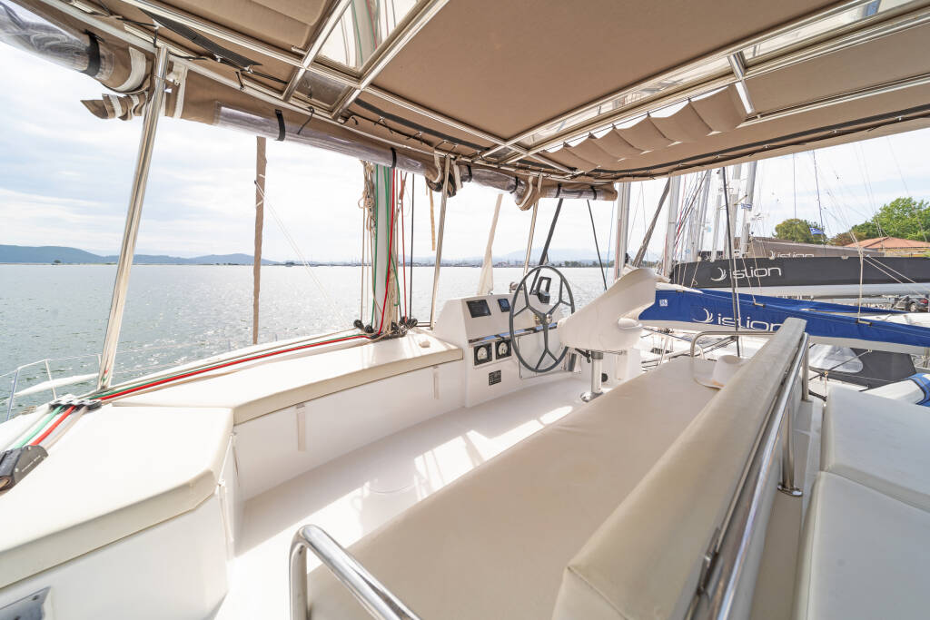 Catamaran Bali 4.3 