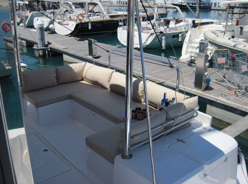 Catamaran Bali 4.3 ECONOMY