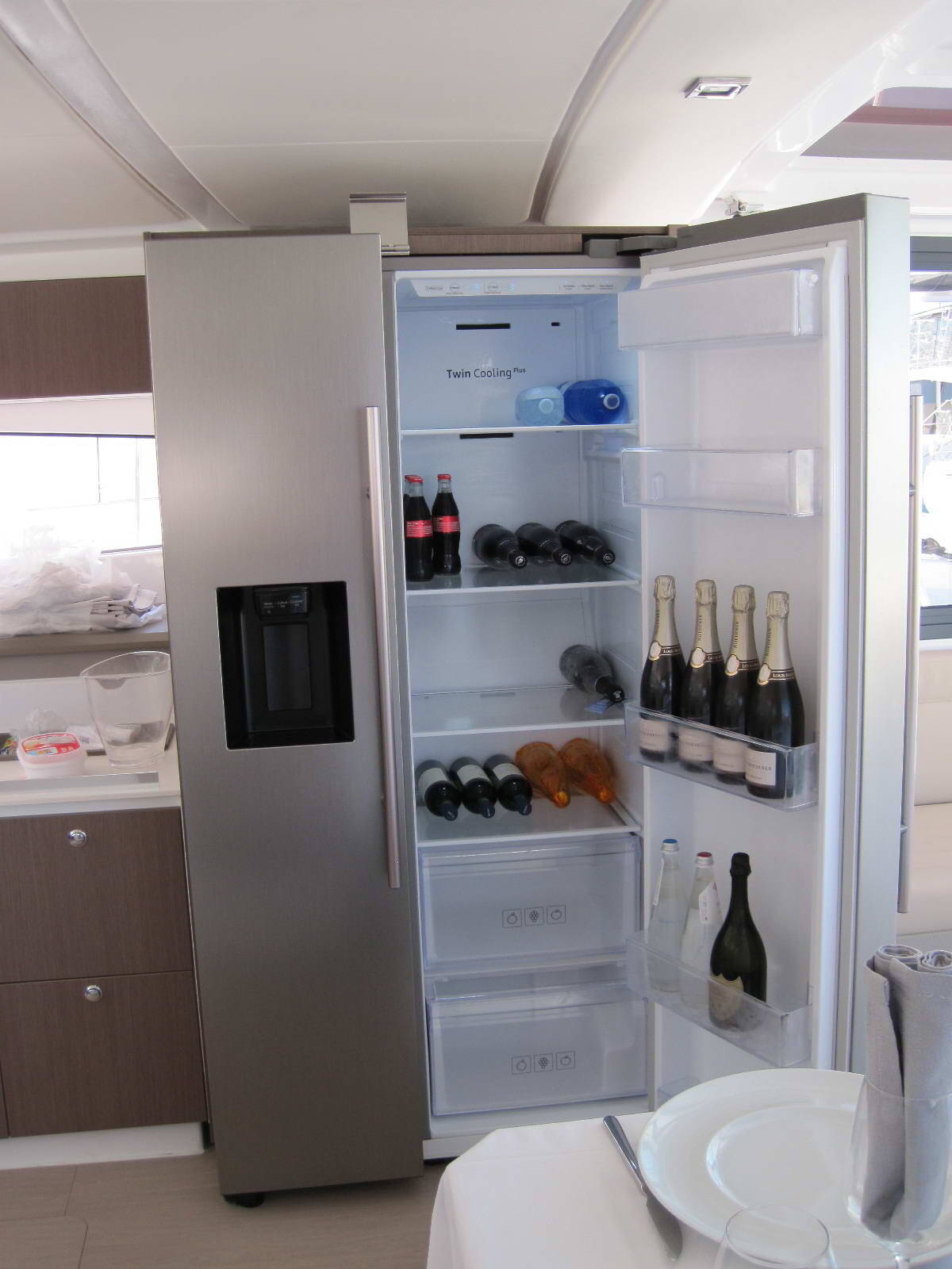 Katamaran Bali 4.3 ECONOMY