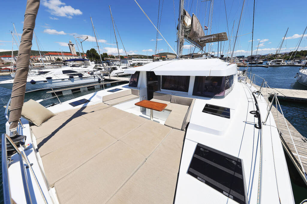 Katamaran Bali 4.4 Algol