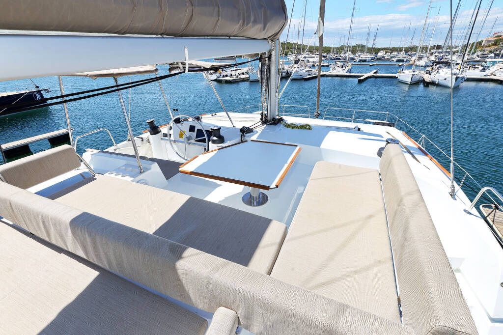 Katamaran Bali 4.4 Algol