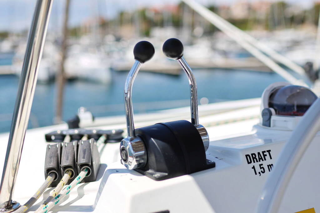 Katamaran Bali 4.4 Algol