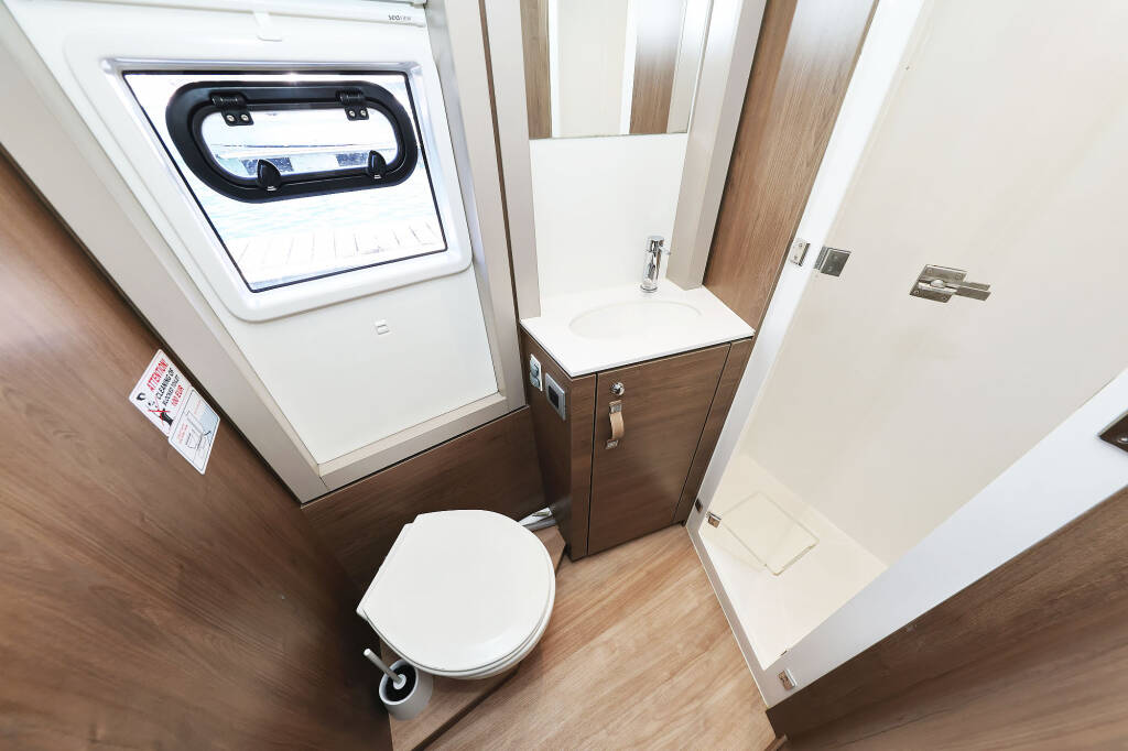 Katamaran Bali 4.4 Algol