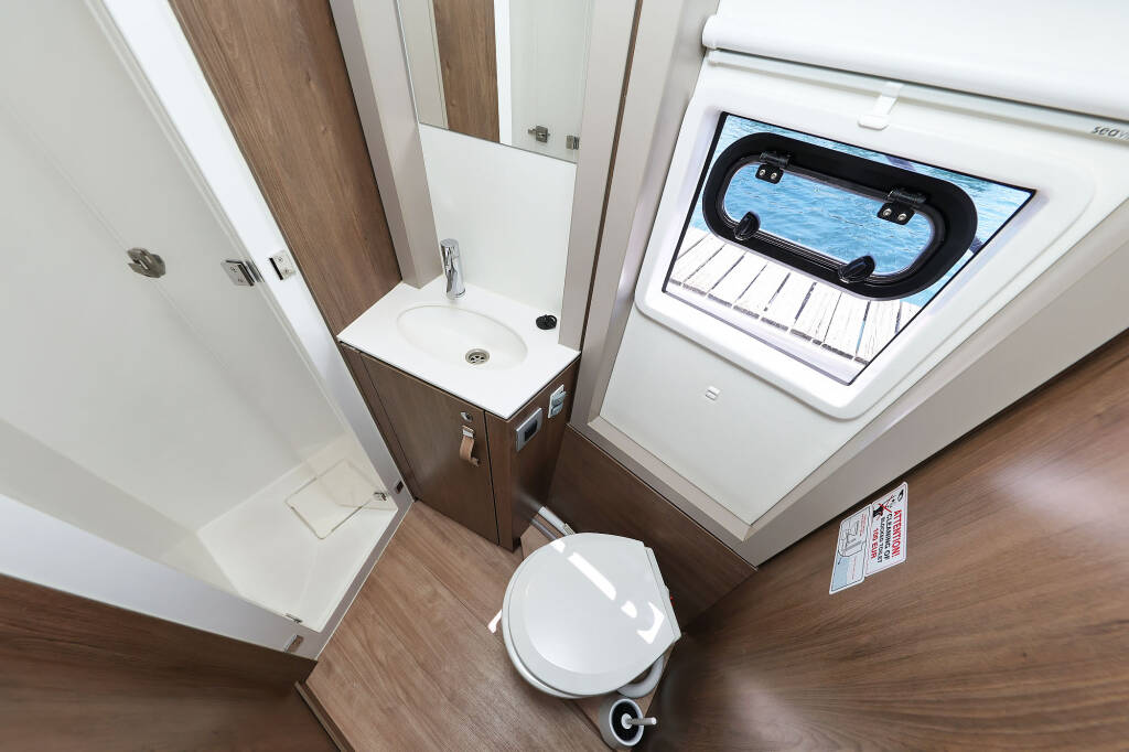 Katamaran Bali 4.4 Algol