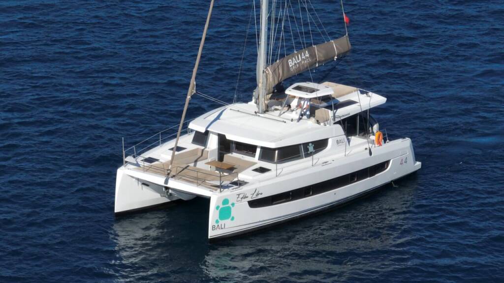 Katamaran Bali 4.4 Ediba Libra