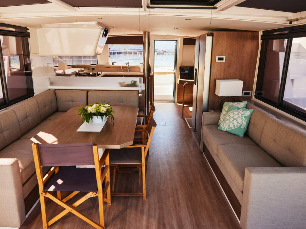 Katamaran Bali 4.4 Ediba Libra