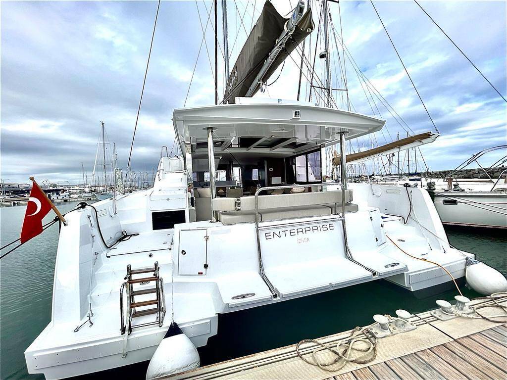 Catamaran Bali 4.4 Enterprise