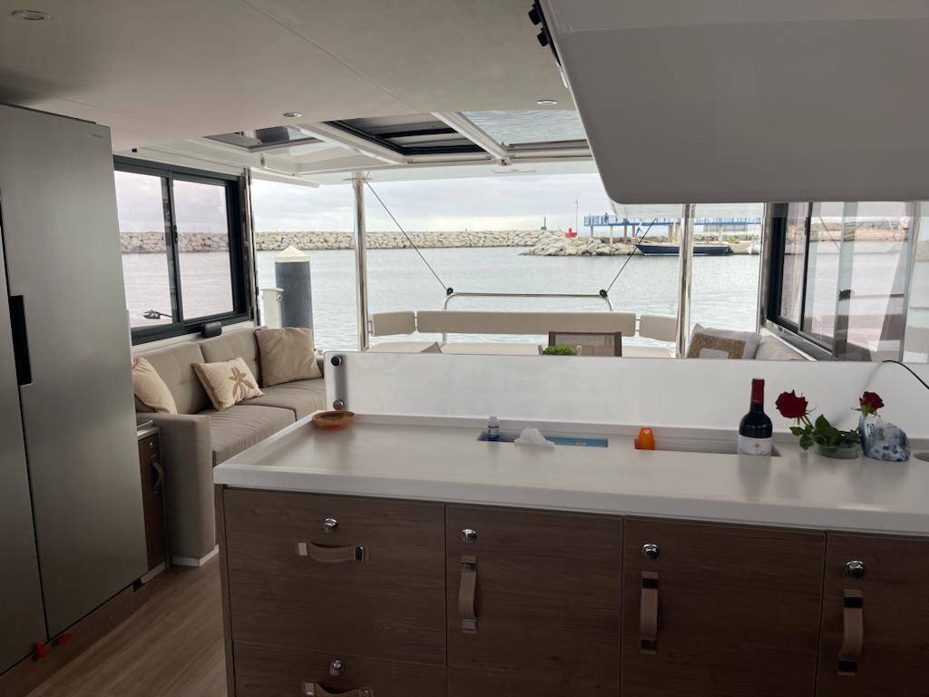 Catamaran Bali 4.4 Enterprise