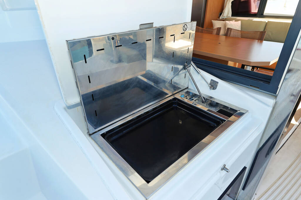 Katamaran Bali 4.4 Mela