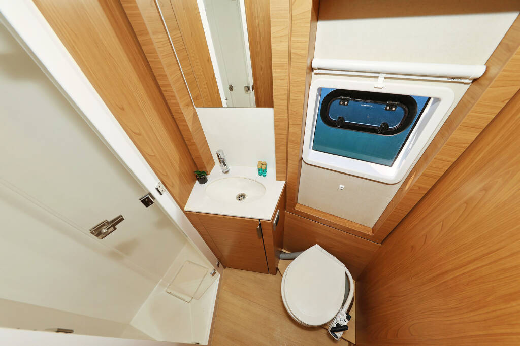 Katamaran Bali 4.4 Mela