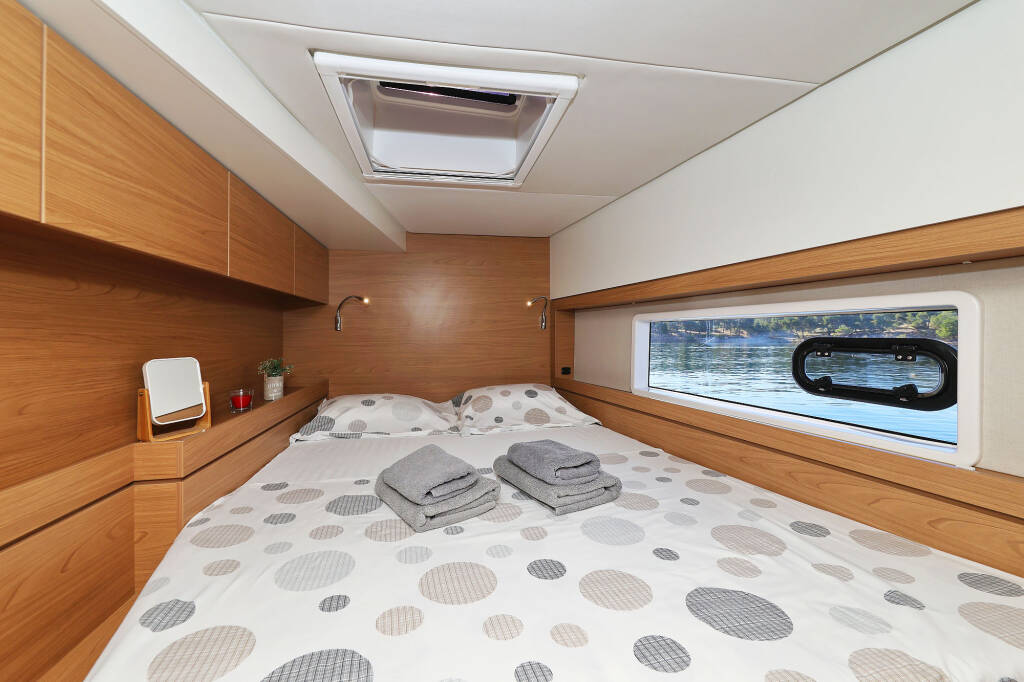 Katamaran Bali 4.4 Mela