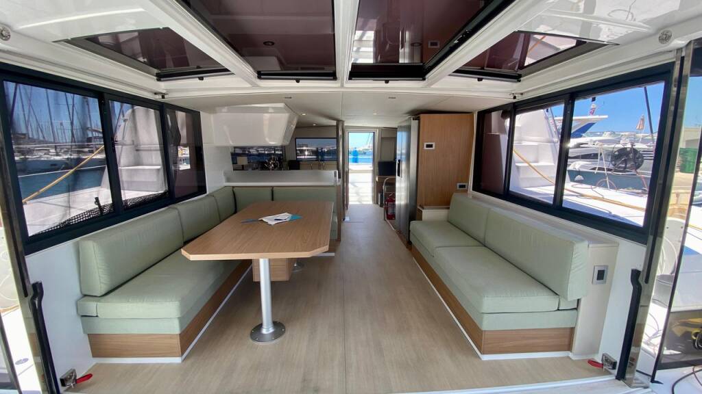 Catamaran Bali 4.4 Leonora