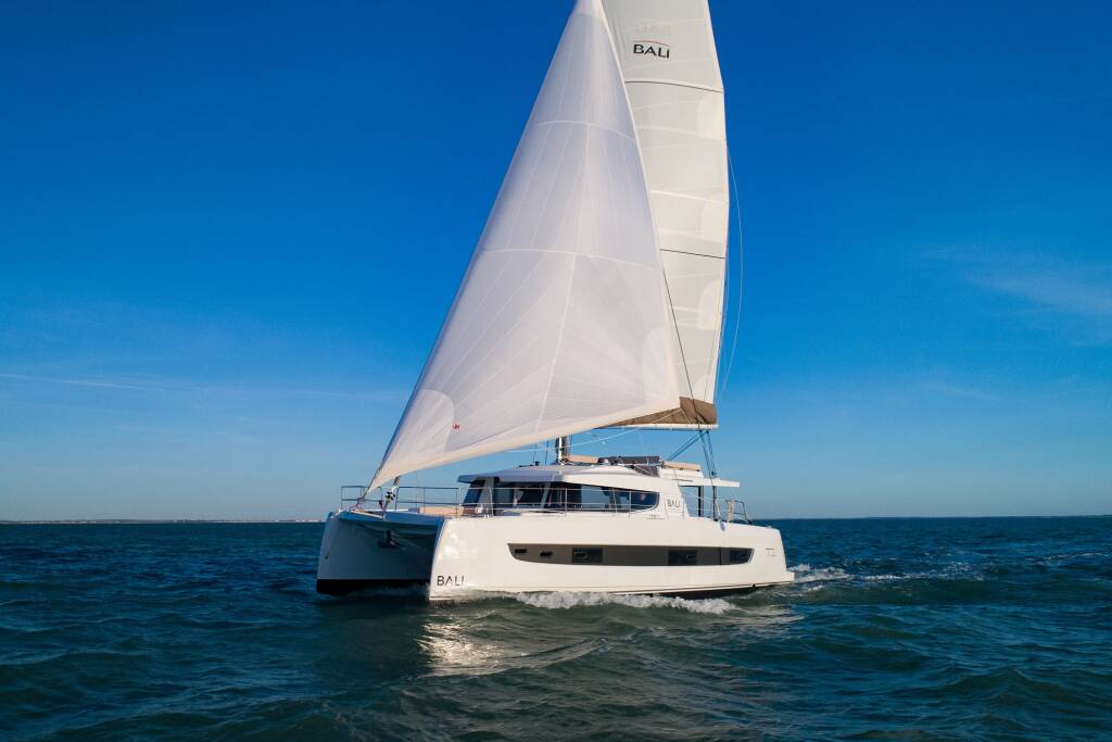 Katamaran Bali 4.4 Breeze