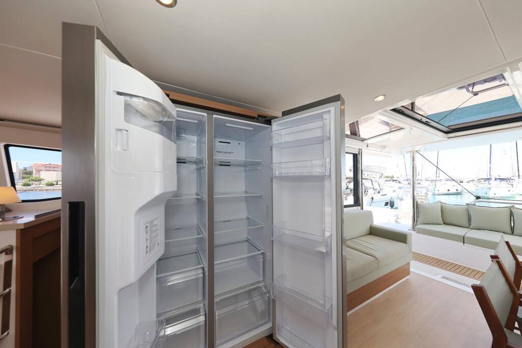 Katamaran Bali 4.4 Breeze