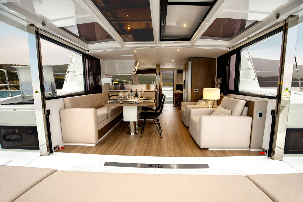 Katamaran Bali 4.4 Breeze
