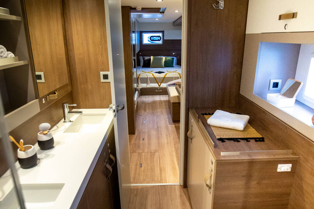 Katamaran Bali 4.4 Breeze