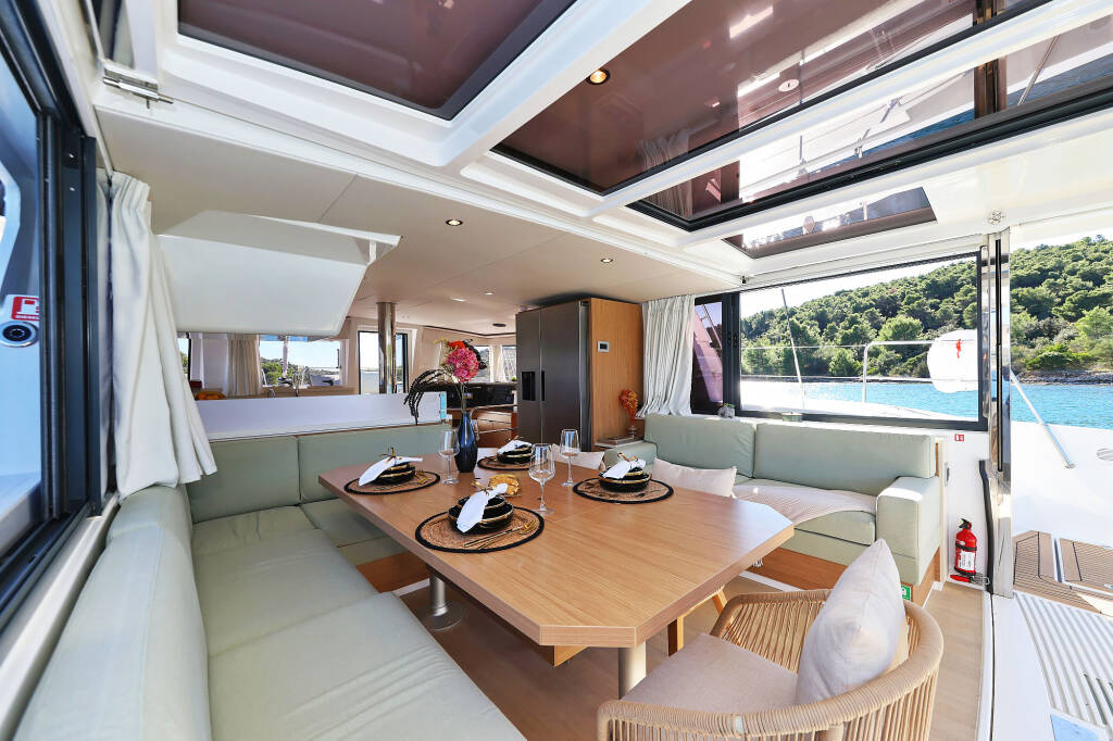 Katamaran Bali 4.4 Voyager