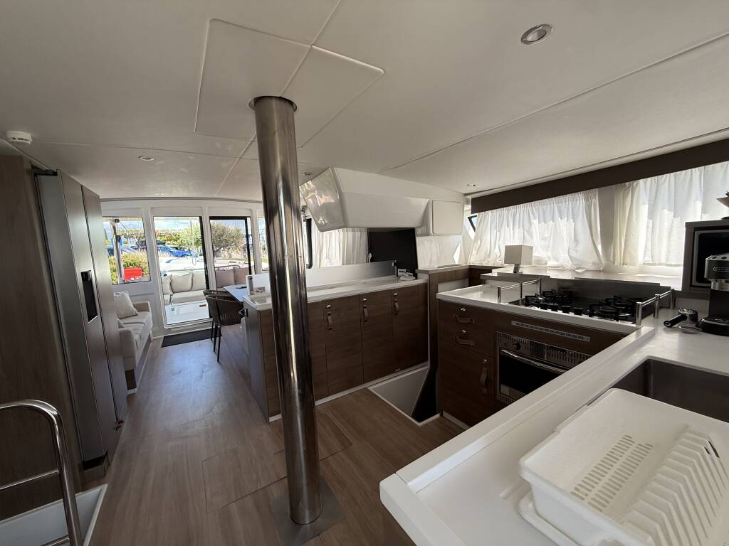 Katamaran Bali 4.4 Thetis