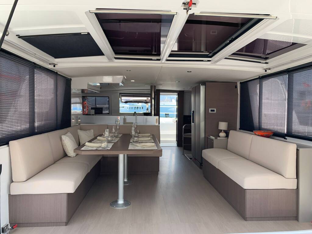 Catamaran Bali 4.6 Ani Yasa