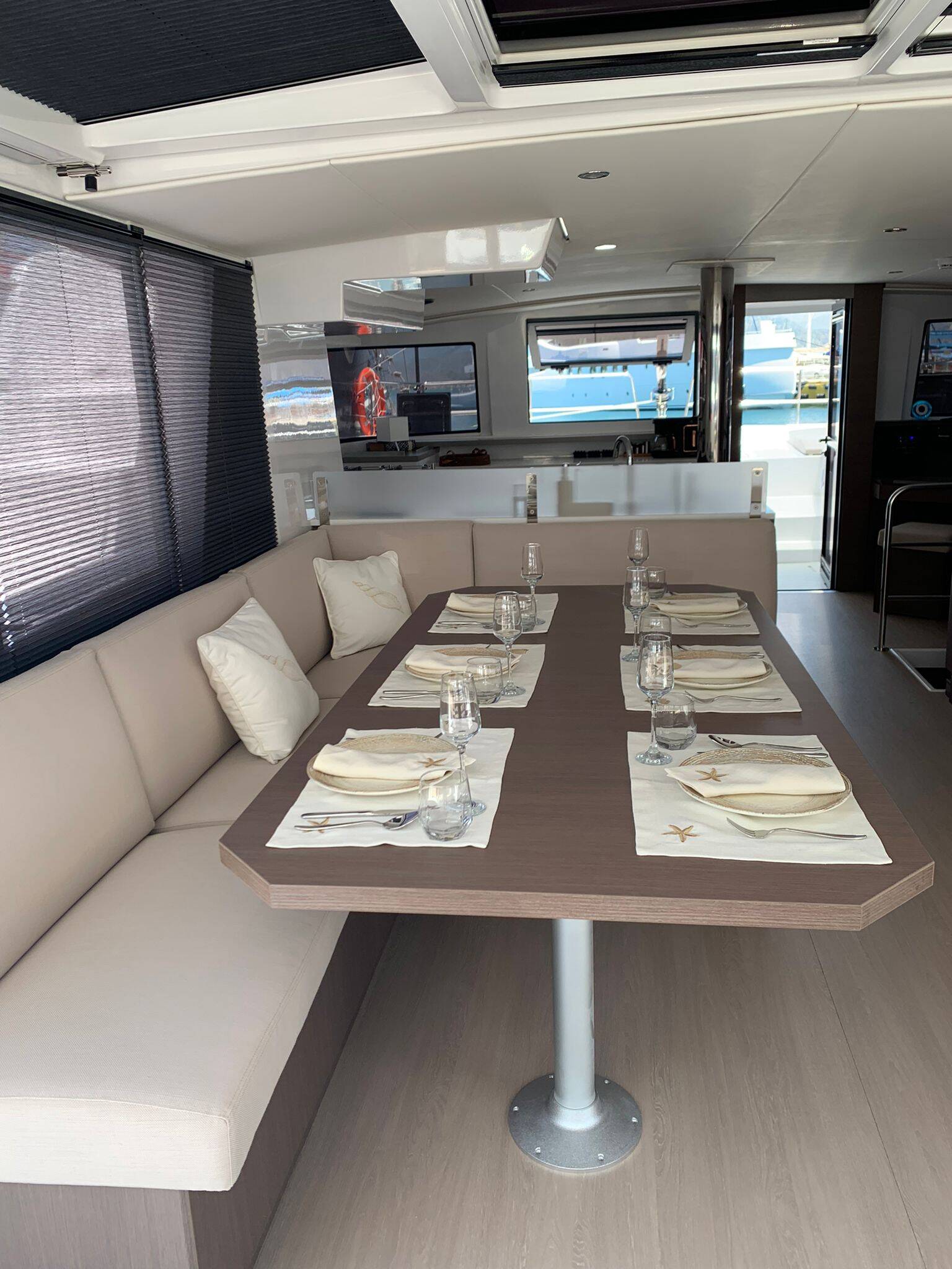 Catamaran Bali 4.6 Ani Yasa