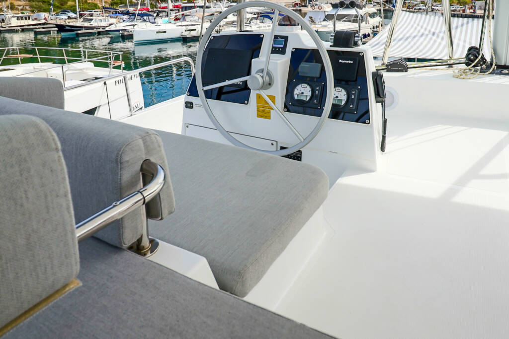 Catamaran Bali 4.6 Cyprinus